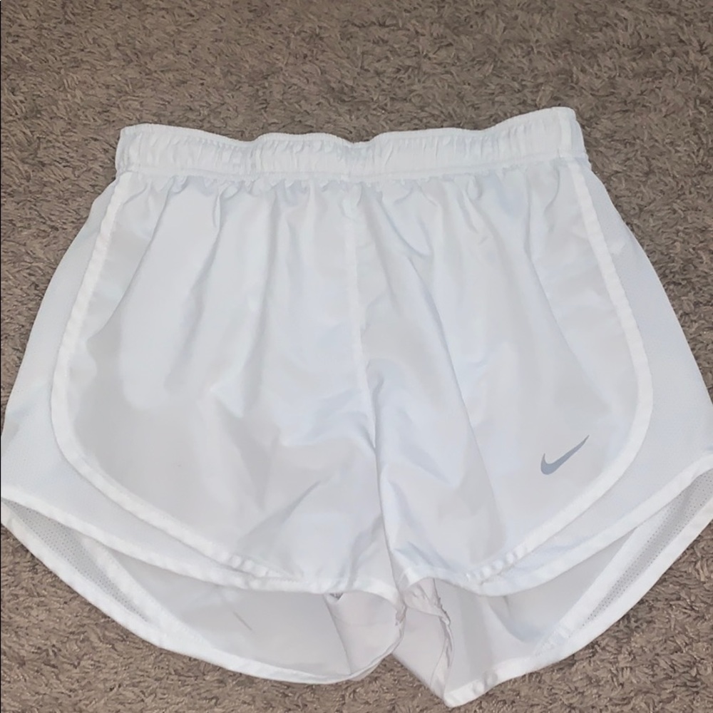 White nike shorts